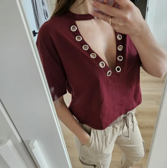 Deep V Eyelet Top - Picture 3 of 5